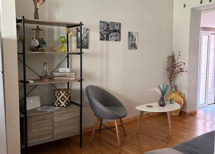 Laundry House Apartment *